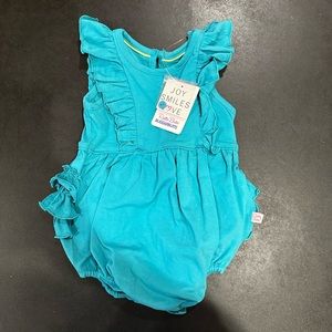 NWT Ruffle Butts Bubble